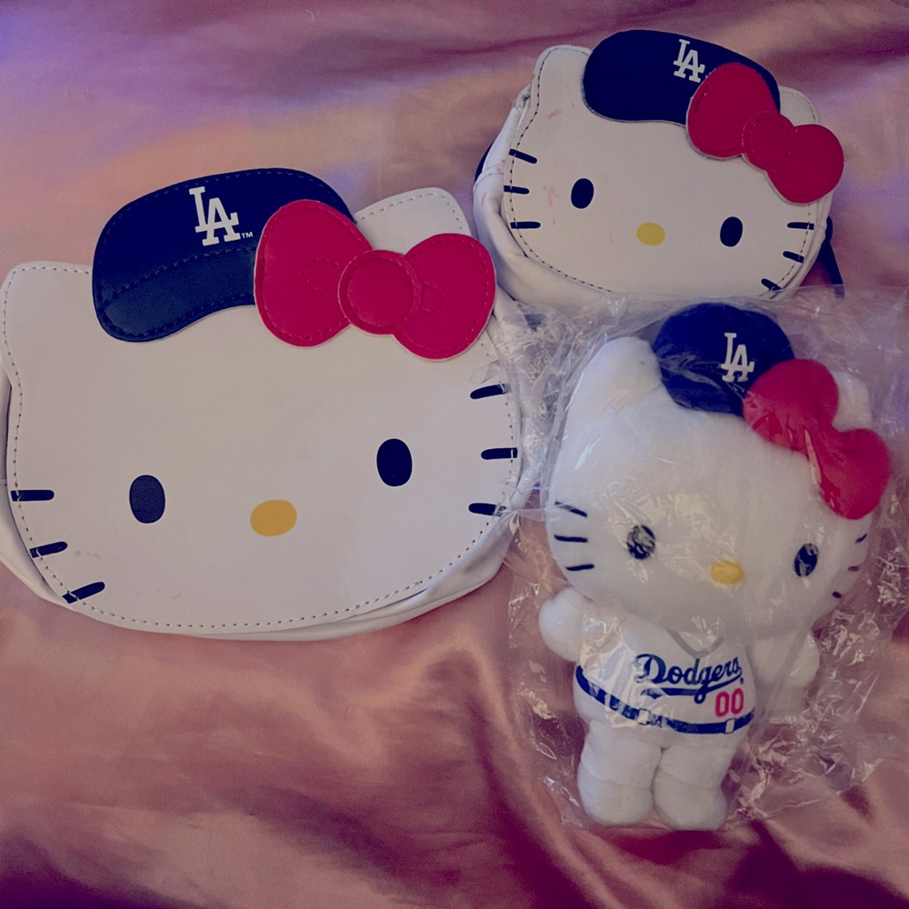 Hello Kitty Los Angeles Dodgers cosmetics bag with change purse and plush